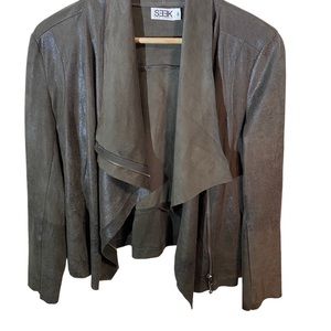 Lady soft and light jacket size small